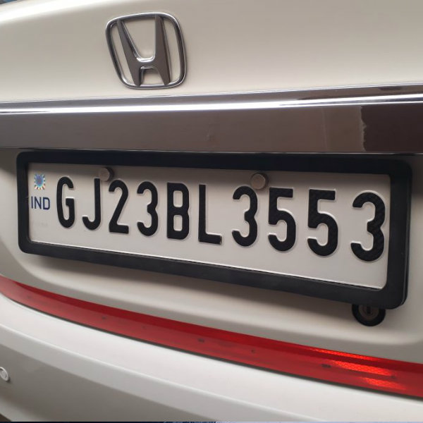 SAFEPLATE :: Secure your vehicle number plate with us :: Protective Number  Plate and Frames